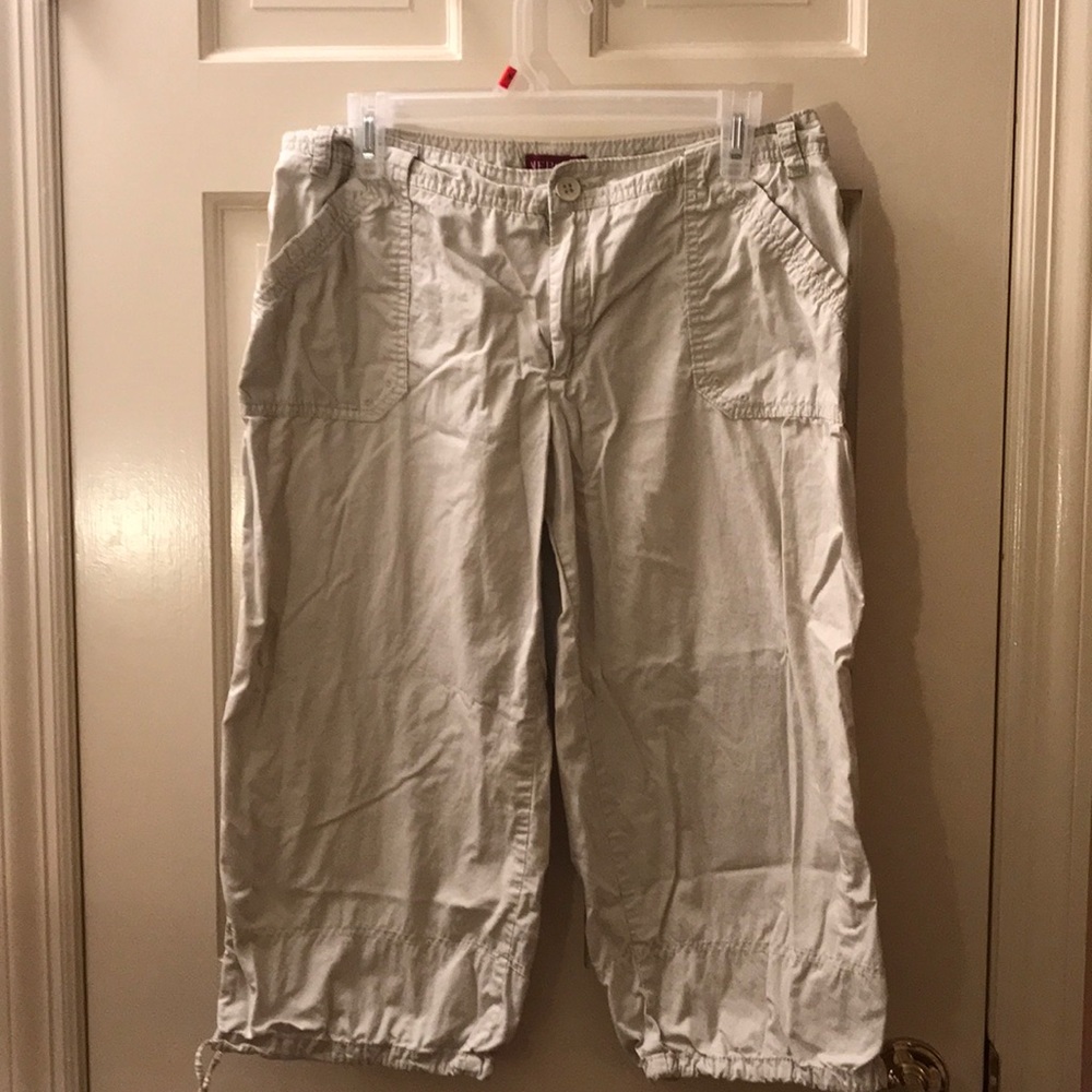 Beige cargo shorts